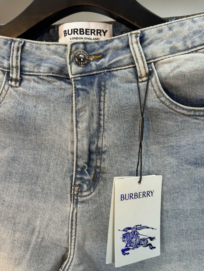 超話題! バーバリー コピーおすすめアルファベット袋刺繍コーナーは同時に新品重工業水洗ジーンズ