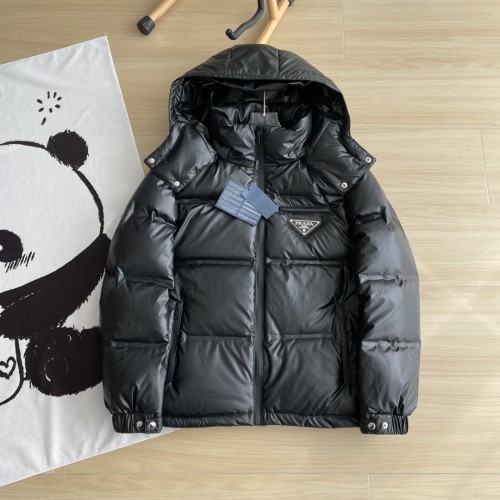 入手困難 プラダ n級品 24 FWゴム押え三角鉄ブランドゴム押えカップル冬の保温ダウンジャケット2色