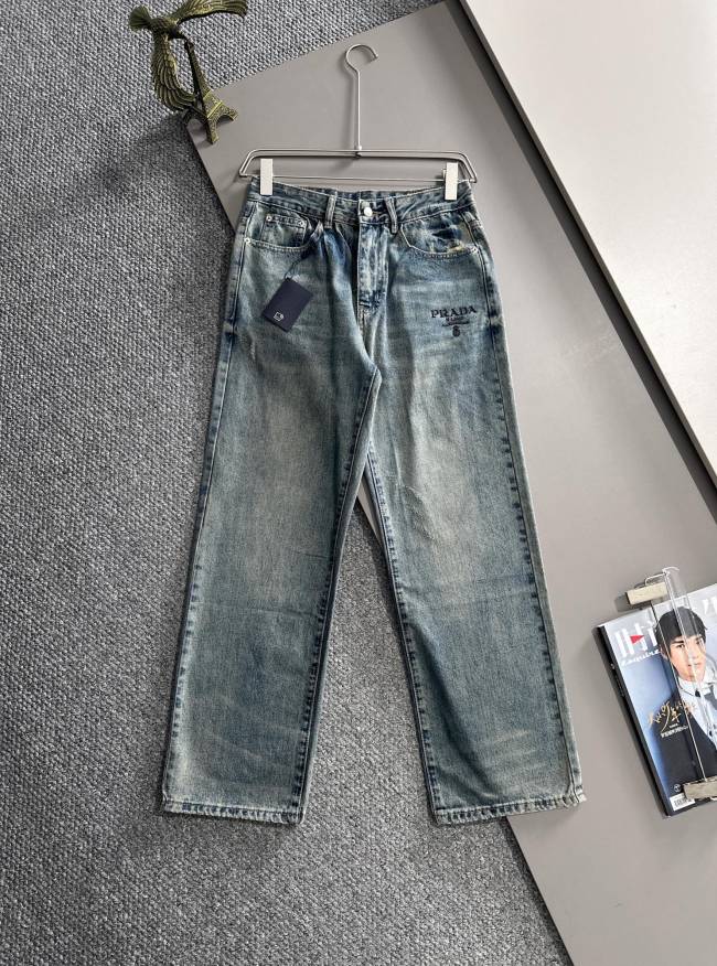 累積売上総額第１位！ プラダ 偽物通販 四季折々のゆったりジーンズストレートパンツ