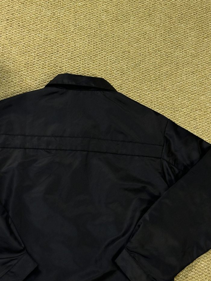 高品質 プラダ 激安偽物 秋冬シリーズポケット三角ロゴナイロン光沢ジャケット男女タイプ
