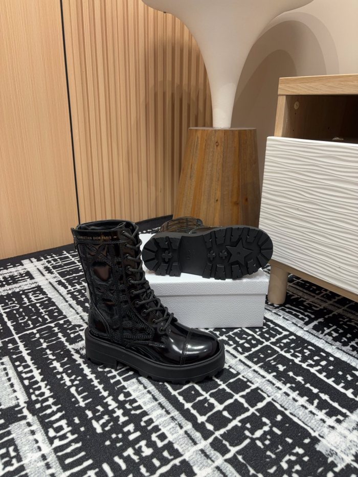 ★超人気 ディオール 激安偽物 24 Ss秋冬Dior 足首ブーツトウチェックマーティンショートブーツ