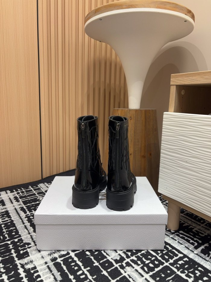 ★超人気 ディオール 激安偽物 24 Ss秋冬Dior 足首ブーツトウチェックマーティンショートブーツ