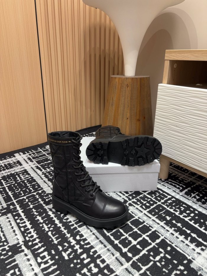 高品質 ディオール n級品 24 Ss秋冬Dior 足首ブーツトウチェックマーティンショートブーツ