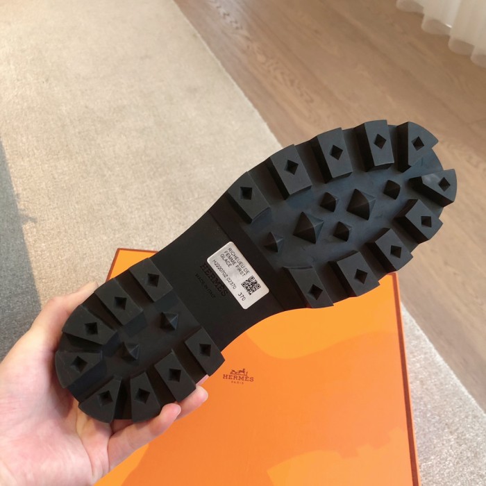 入手困難 エルメス n級品 24 ss新色マーチンブーツ