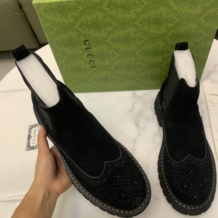 入手困難 グッチ コピー のマーチンブーツ