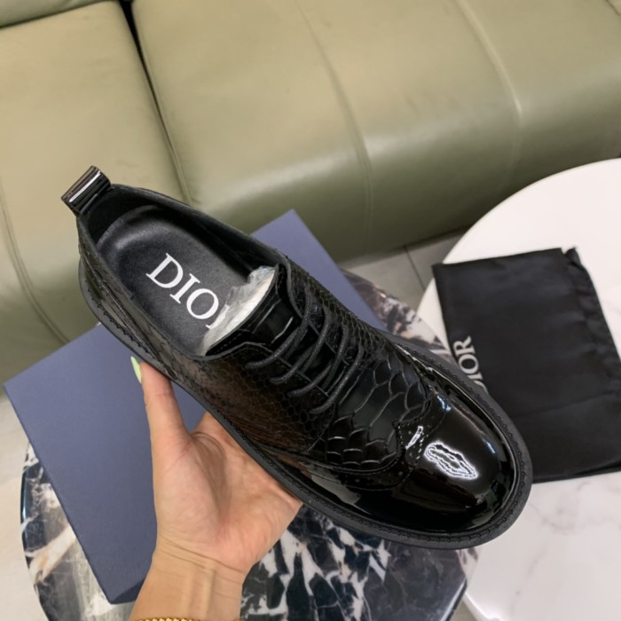 使い勝手良し グッチ 偽物通販 全頭層小牛皮エナメル