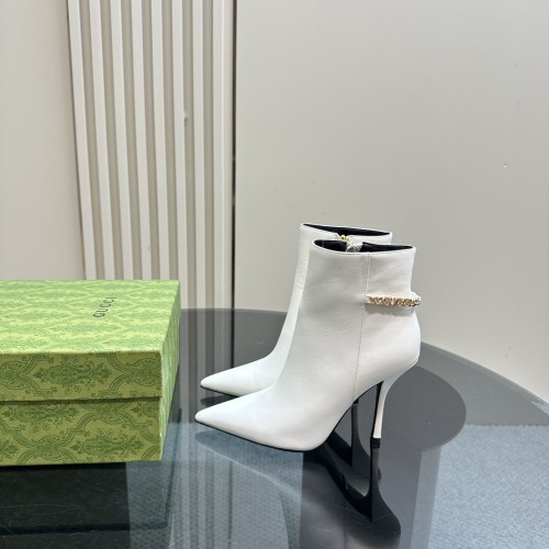 使い勝手良し グッチ 激安通販 Gucci定番爆款秋冬尖頭チェーンハイヒールショートブーツ