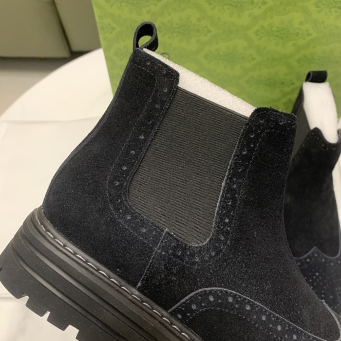入手困難 グッチ コピー のマーチンブーツ