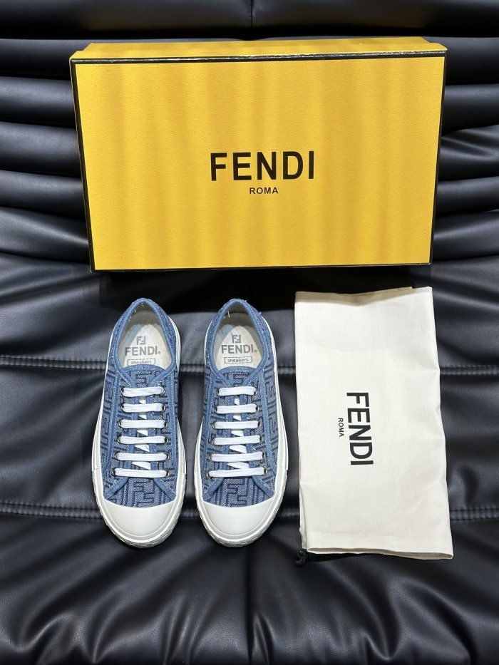 超話題! フェンディ 偽物通販 カップルモデルのローカットキャンバスシューズ