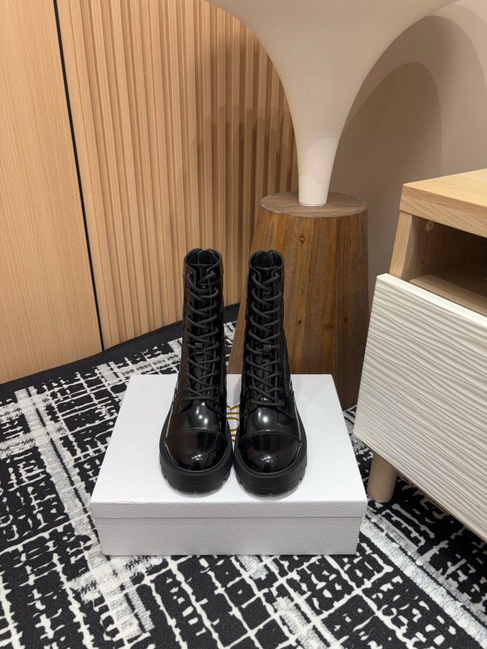 ★超人気 ディオール 激安偽物 24 Ss秋冬Dior 足首ブーツトウチェックマーティンショートブーツ