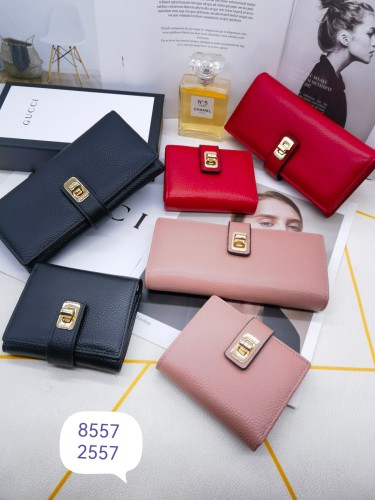 【話題商品！】グッチ n級品 短財布