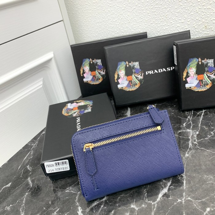 稀少 プラダ コピー 短財布