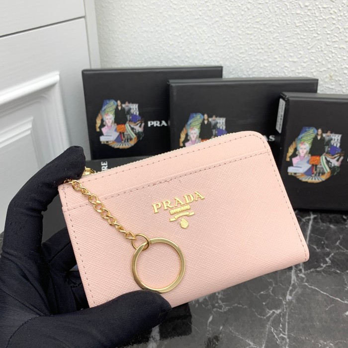 日本未入荷 プラダ n級品 短財布