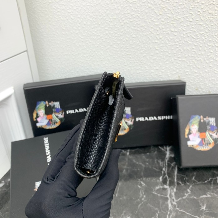 新作 プラダ 偽物通販 短財布