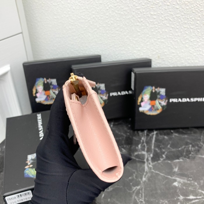 日本未入荷 プラダ n級品 短財布