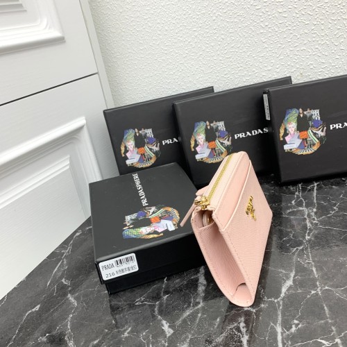 日本未入荷 プラダ n級品 短財布