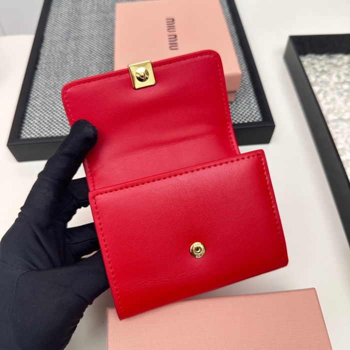 高品質 ミュウミュウ n級品 短財布