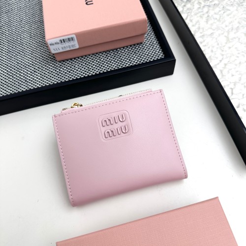 日本未入荷 ミュウミュウ コピー 短財布