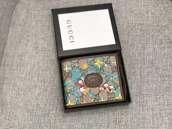 日本未入荷 グッチ コピー 短財布