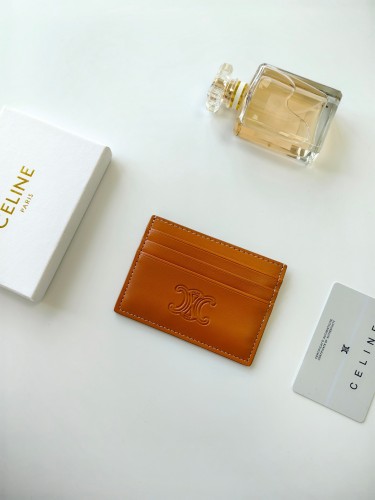 超奇跡の入荷☆ セリーヌ コピー 短財布