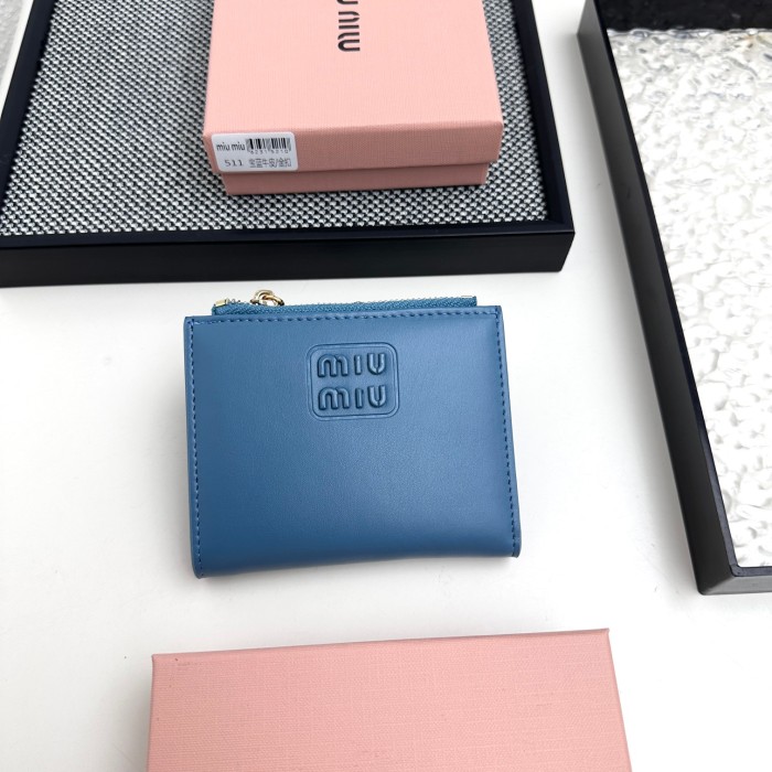 超奇跡の入荷☆ ミュウミュウ コピーおすすめ 短財布