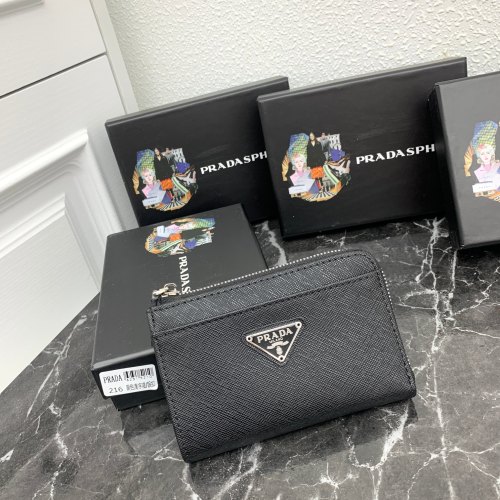 超奇跡の入荷☆ プラダ 偽物通販 短財布