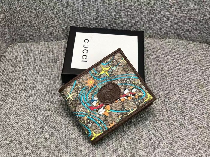 日本未入荷 グッチ コピー 短財布