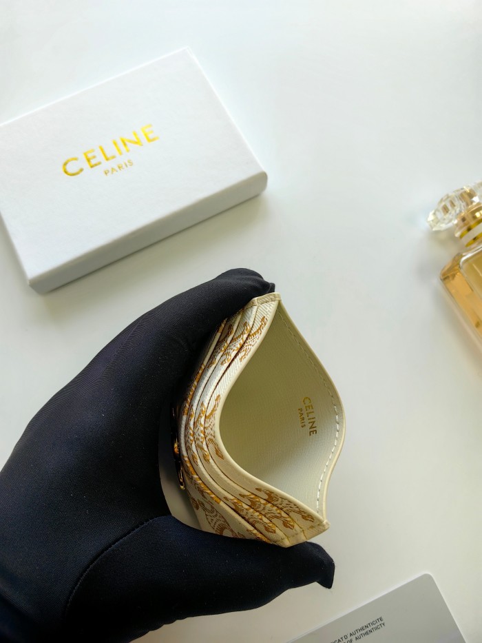 【話題商品！】セリーヌ コピーおすすめ 短財布