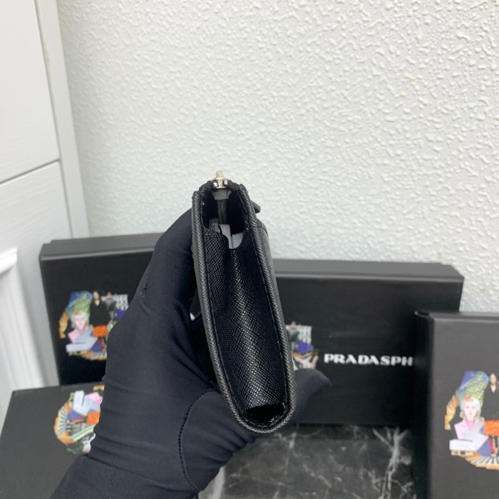 超奇跡の入荷☆ プラダ 偽物通販 短財布