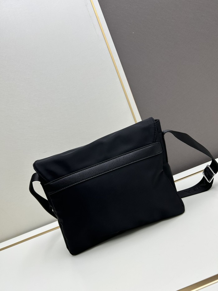 【話題商品！】プラダ 激安偽物 メンズ ショルダーバック