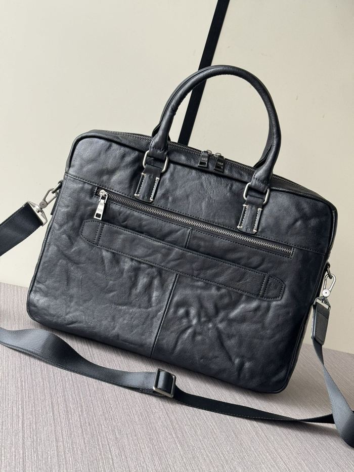 日本未入荷 プラダ 激安偽物 手提げブリーフケース