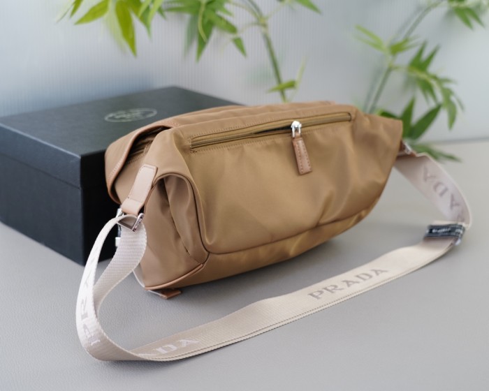 追跡付 プラダ n級品 メンズショルダーバッグを斜め掛