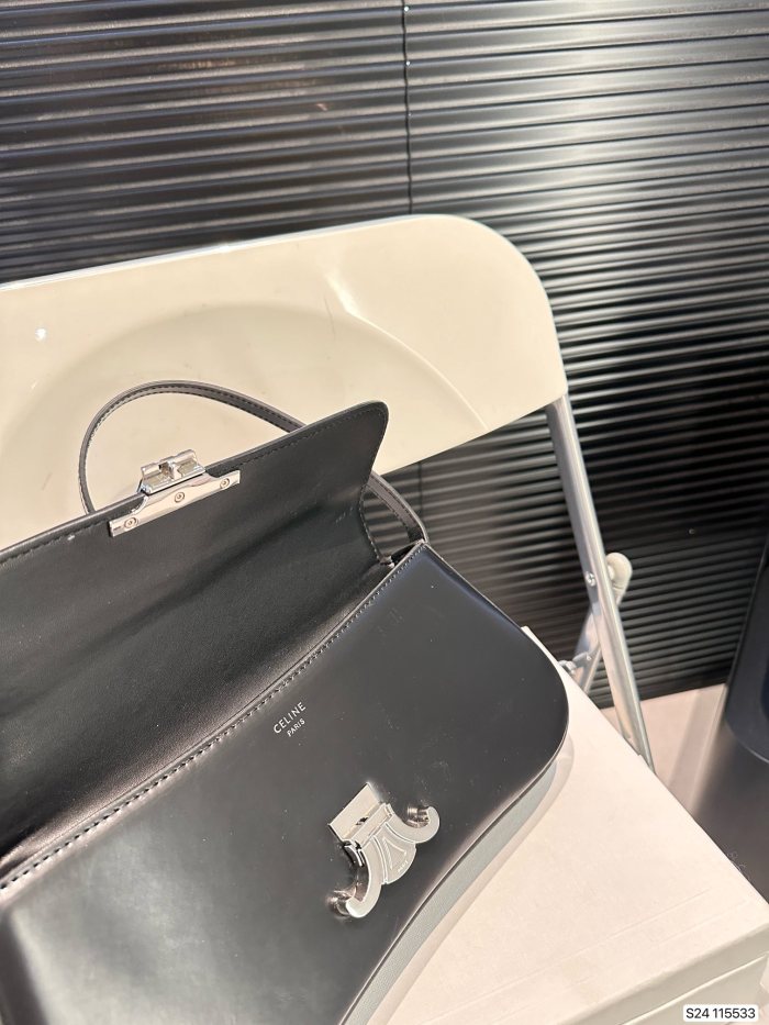 超奇跡の入荷☆ セリーヌ コピー の脇バッグ