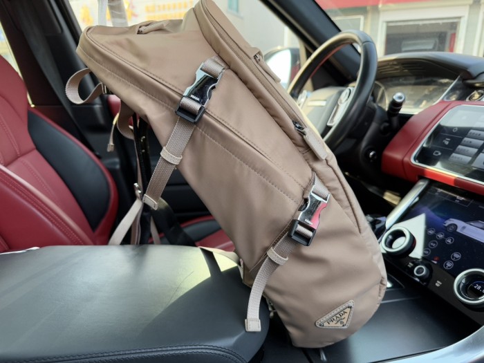 超奇跡の入荷☆ プラダ n級品 メンズの手提げリュック