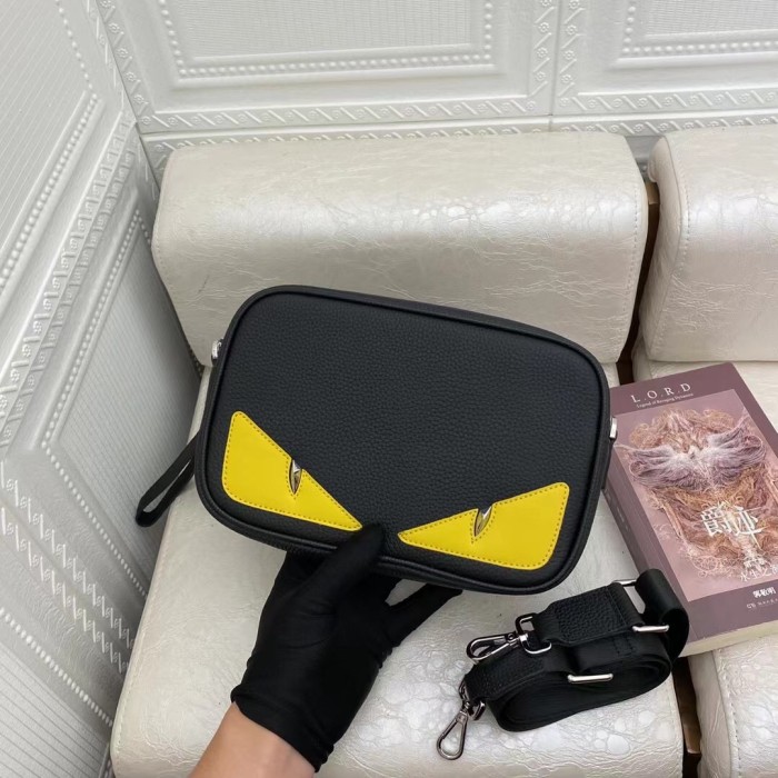 超話題! フェンディ n級品 ミニショルダーバッグ