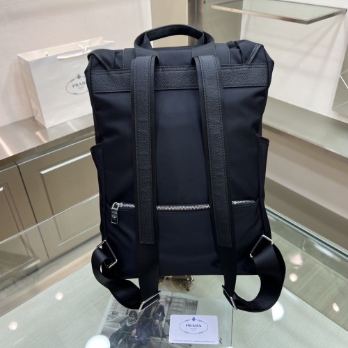 日本未入荷 プラダ 偽物通販 メンズ リュックバック