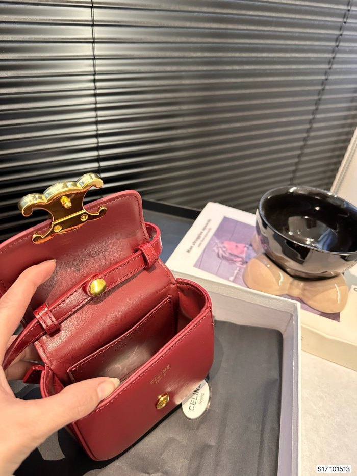 【話題商品！】セリーヌ 偽物通販 のミニお年玉バック