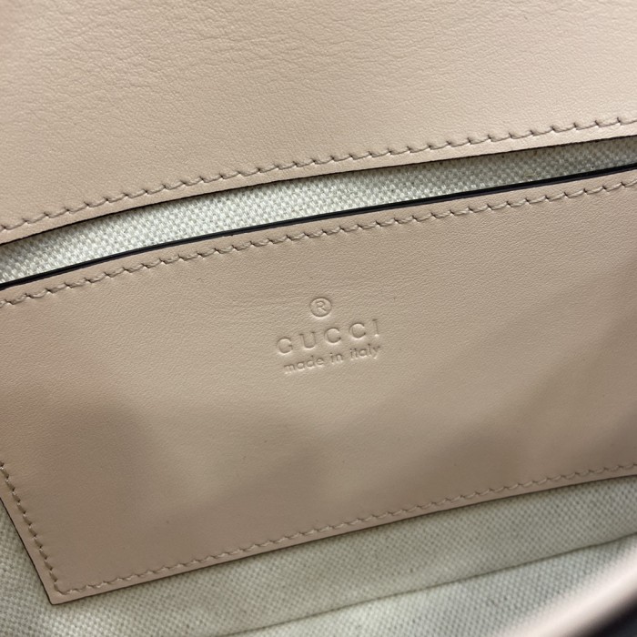 一目惚れ♪ グッチ n級品 ショルダーバック