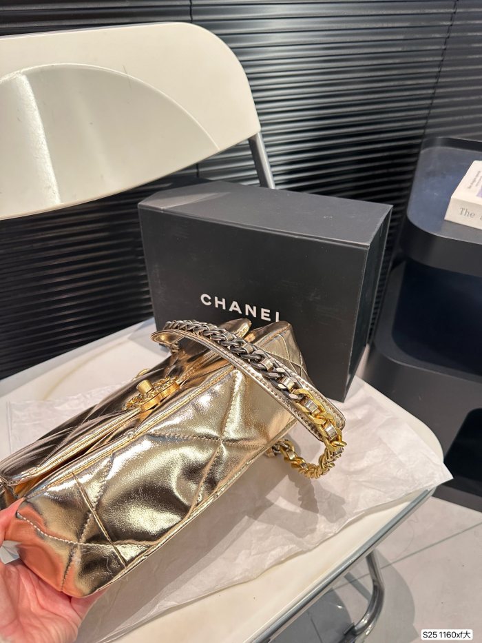 日本未入荷 シャネル 偽物通販 ショルダーバック