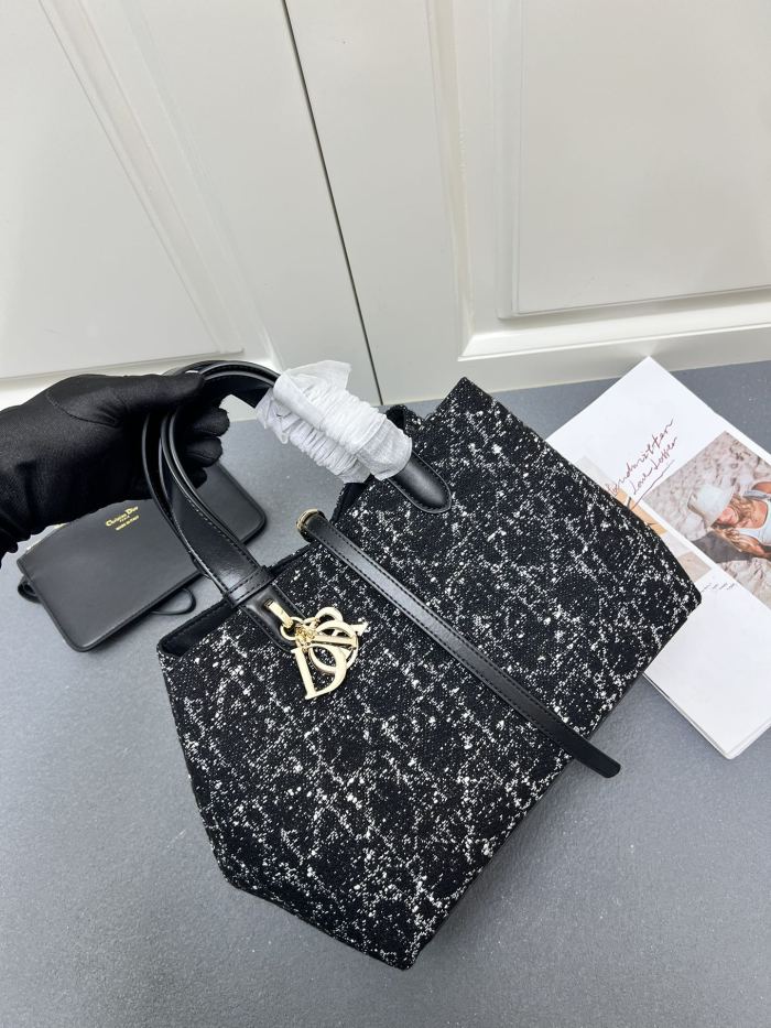 日本未入荷 ディオール n級品 ショルダーバック
