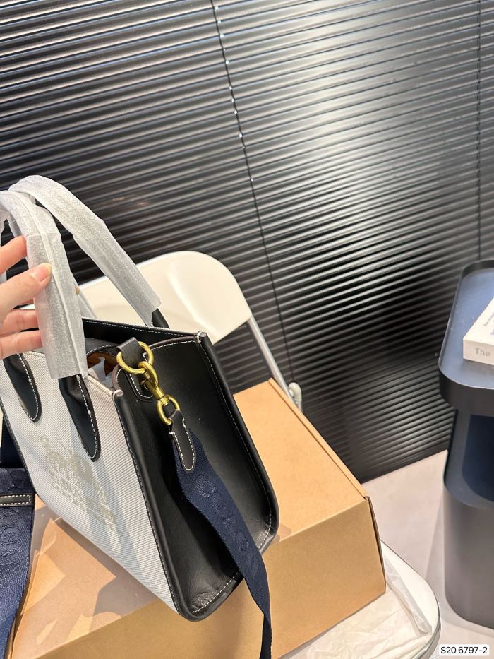 入手困難 コーチ スーパーコピー ショルダーバッグ