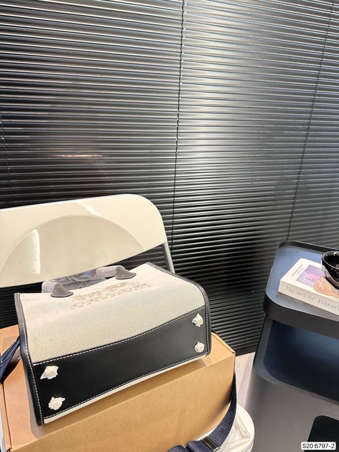 入手困難 コーチ スーパーコピー ショルダーバッグ