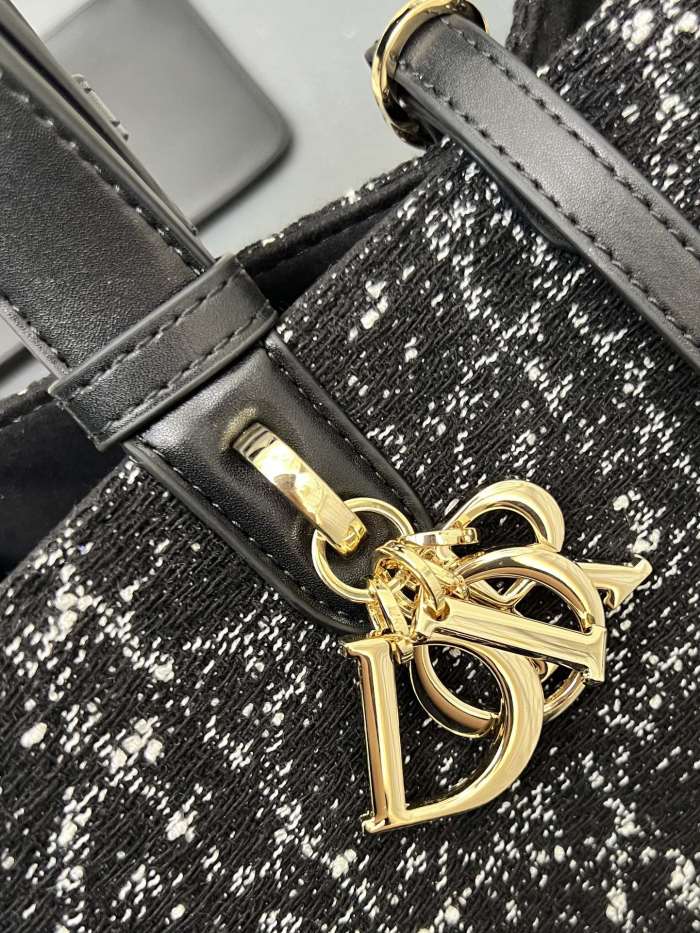 日本未入荷 ディオール n級品 ショルダーバック