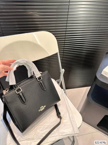 高品質 コーチ 激安偽物 ショルダーバッグ