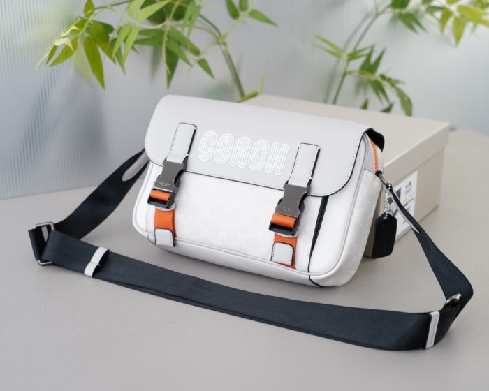 稀少 コーチ コピーおすすめ ショルダーバック