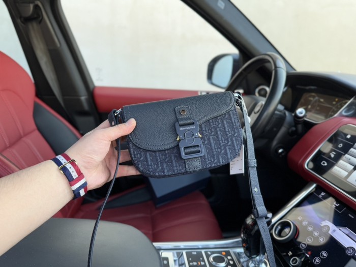 超奇跡の入荷☆ ディオール コピーおすすめ ショルダーバック
