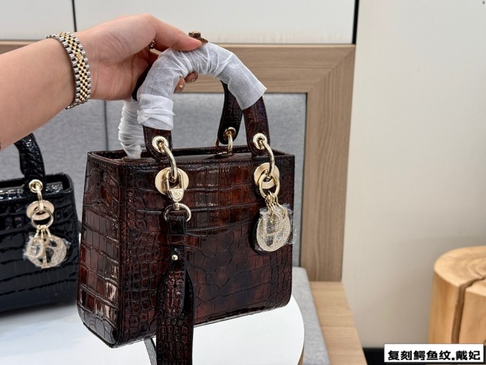 高品質 ディオール 偽物通販 ショルダーバック