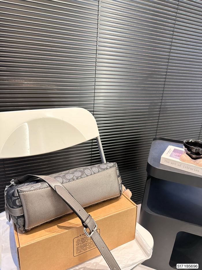 ★超人気 コーチ コピーおすすめ ショルダーバッグ