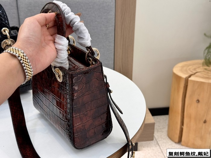 高品質 ディオール 偽物通販 ショルダーバック