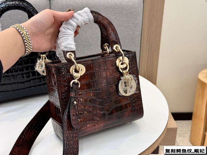 高品質 ディオール 偽物通販 ショルダーバック